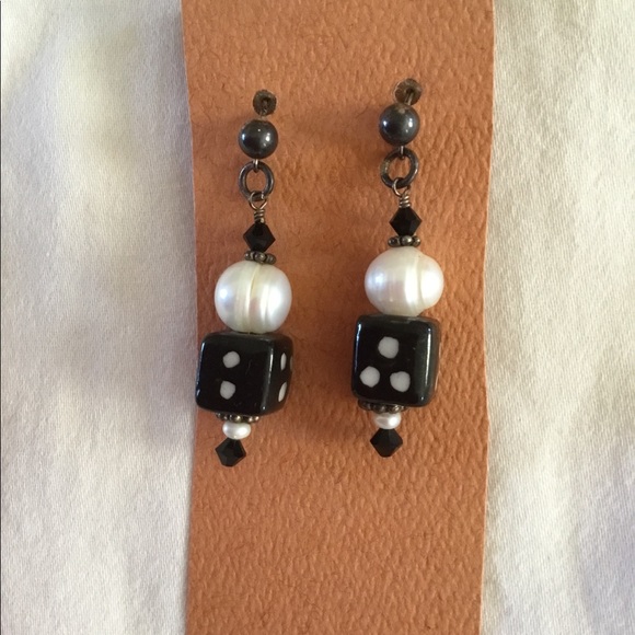 Handmade Dangling Earrings Black Dice & Faux Pearl - Picture 1 of 1